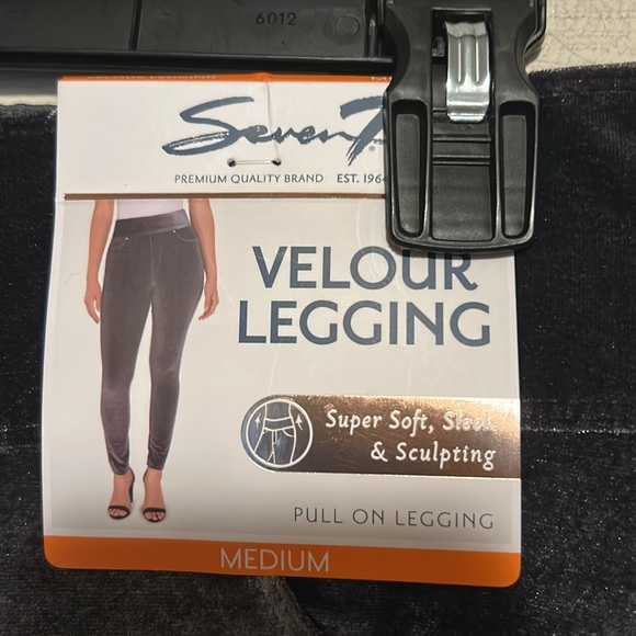 Seven7 Velour Pull-On Legging Size Medium Gray NWT - Picture 4 of 8